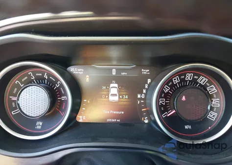 2017 Dodge Challenger Sxt z USA, uszkodzony, nr VIN 2C3CDZAG4HH641021